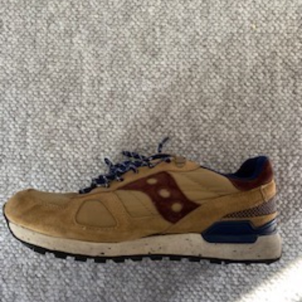 Shoes - Picture 4 of 5